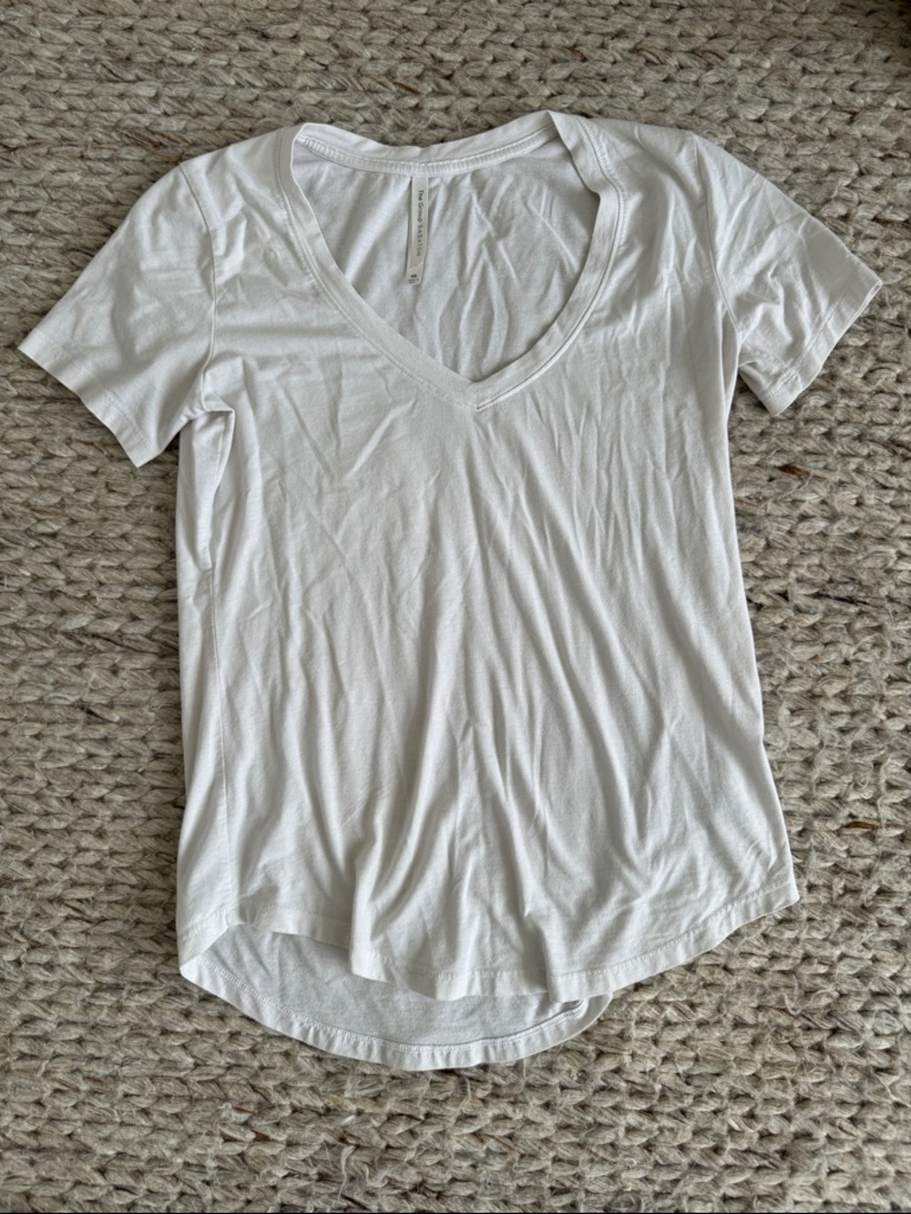 Women’s Babaton White V-Neck Tee